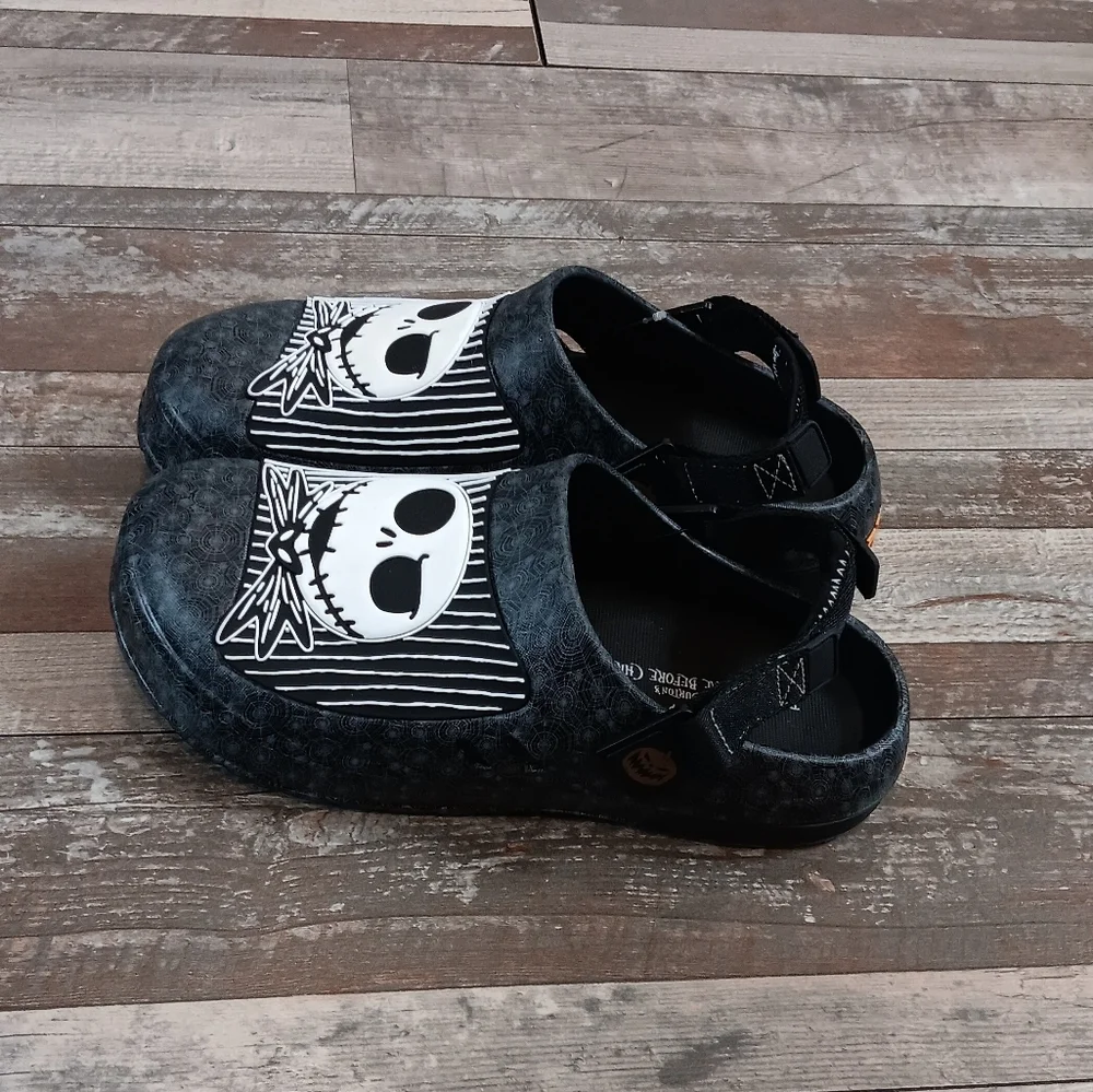 The Nightmare Before Christmas Men's Black Skull Slip On Clog Sandals Size 12